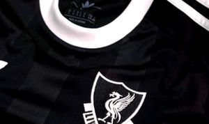 🖤Authentic Adidas Liverpool FC Player version🖤