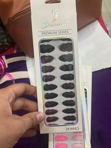 Daisirain Premium Series Press-On Nails combo set