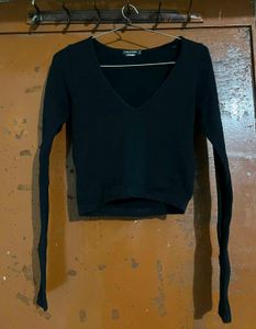 Black Long Sleeve Cropped Top