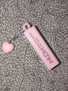 westside's NUON glossy pink Lipstick