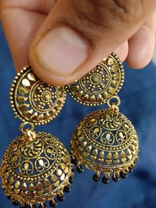 Earring