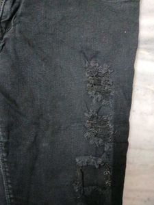 Distressed Black Skinny Jeans