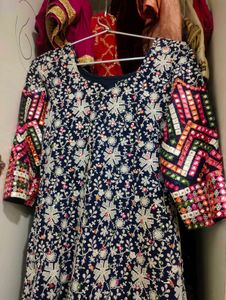 Are Wah 😀Mirror Work Embroidered Kurta Set
