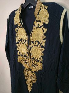 Elegant Black &amp; Gold Embroidered Kurti 🖤
