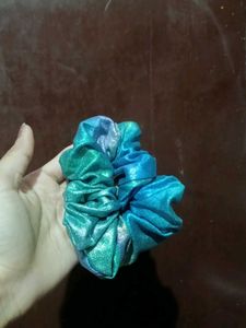 Sparkly Ombre Scrunchie 🎀🫶🏻