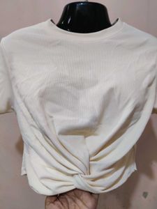 Chic Twisted Crop Top