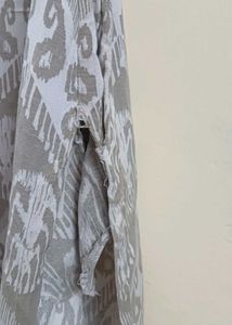 Grey Ikat Print Kurta with Tie-up Sleeves