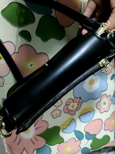 Black Sling 🛍️🛍️