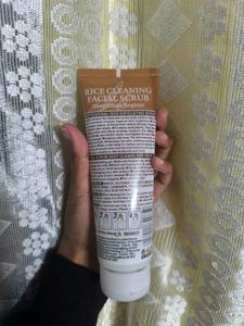 Exfoliating Rice Cleaning Facial Scrub