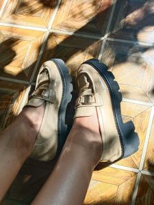 Square Toe BEIGE LOAFER