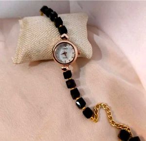 Elegant Jones Quartz Watch Bracelet