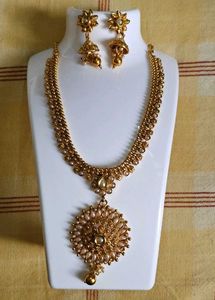 Elegant Gold Necklace &amp; Earring Set