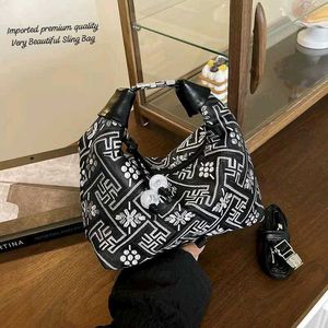 Stylish Embroidered Cosmetic Pouch