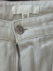 H&amp;M Off white cargo pant