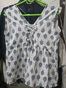 Stylish Printed V-Neck Kurta