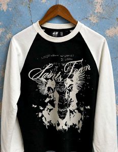 H&amp;M Graphic Heavy Reglan Tee