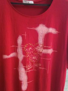 red printed tshirt