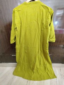 3/4th Sleeve Shirt Style Kurta For Women, Green