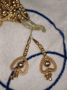 Latkan, 5 Pear Golden &amp; 3 Per Mehroon
