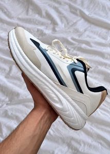 Campus Super Soft Pro Running Sneakers