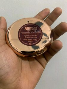 Charlotte tilbury Airbrush compact