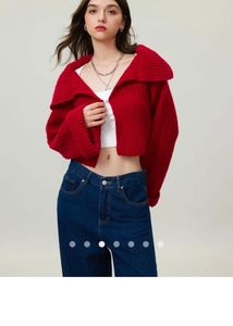 Chic Red Cropped Knit Cardigan