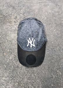 New York Yankees Baseball Cap 🧢