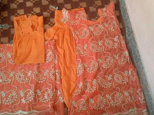 heavy look Bridal suit with dupatta 🧡