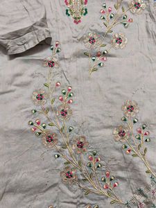 Embroidered Kurta set with Floral Design