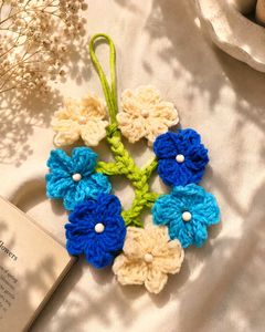 Crocheted Flower Phone 🧿 Charm
