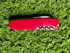 VICTORINOX CLIMBER SWISS ARMY KNIFE – RED