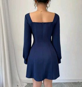 Chic Navy Blue Square Neck Dress