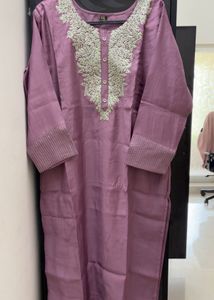 Elegant Purple Embroidered Kurta