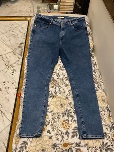 Levi’s Classic Blue Denim Jeans