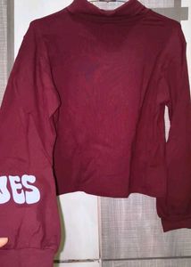 Maroon Graphic Print Cropped Sweatshirt