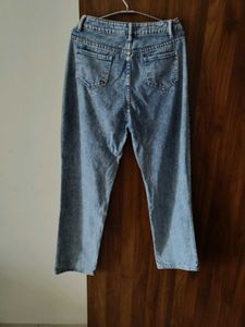 jeans in straight cut