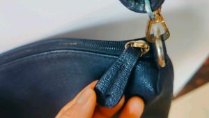 Chic Black Textured Crossbody Bag