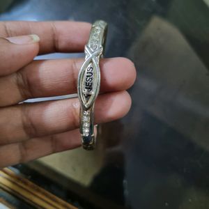 Bangle • Bracelet