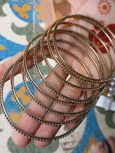 Set of 8 Golden Beaded Bangles