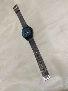 Elegant Silver-Tone Mesh Strap Watch