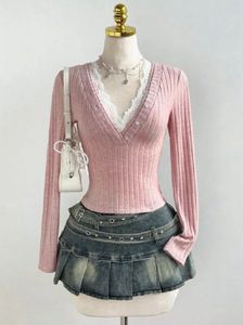 Ribbed V-Neck Lace Trim Top