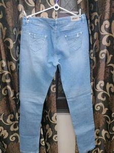 Light Wash Skinny Jeans
