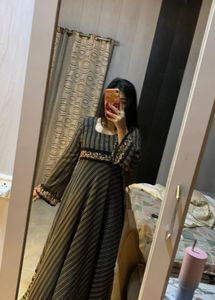 Elegant Striped Ethnic flaired gown🎀🦋❤️