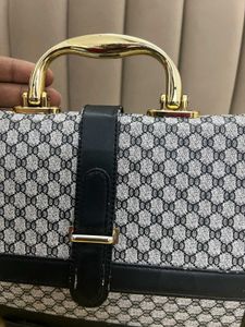 WOMENS BAG WITH SLING