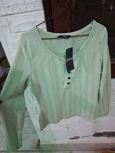 fitted top