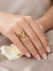 Sparkling Gold Band Ring with Diamonds