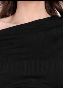 Chic Off-Shoulder Black Top