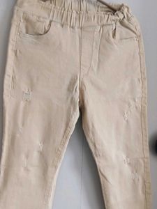 Distressed Skinny Fit Jeans