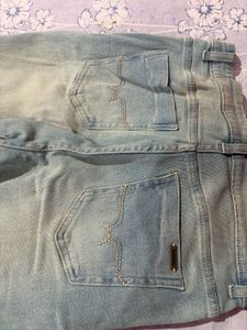 bootcut yellow fade blue  Jeans