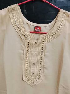 Elegant Beige Embellished Sleeveless Kurta